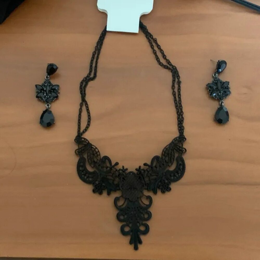 Charming Charlie black metal lace necklace w/ earrings NWT